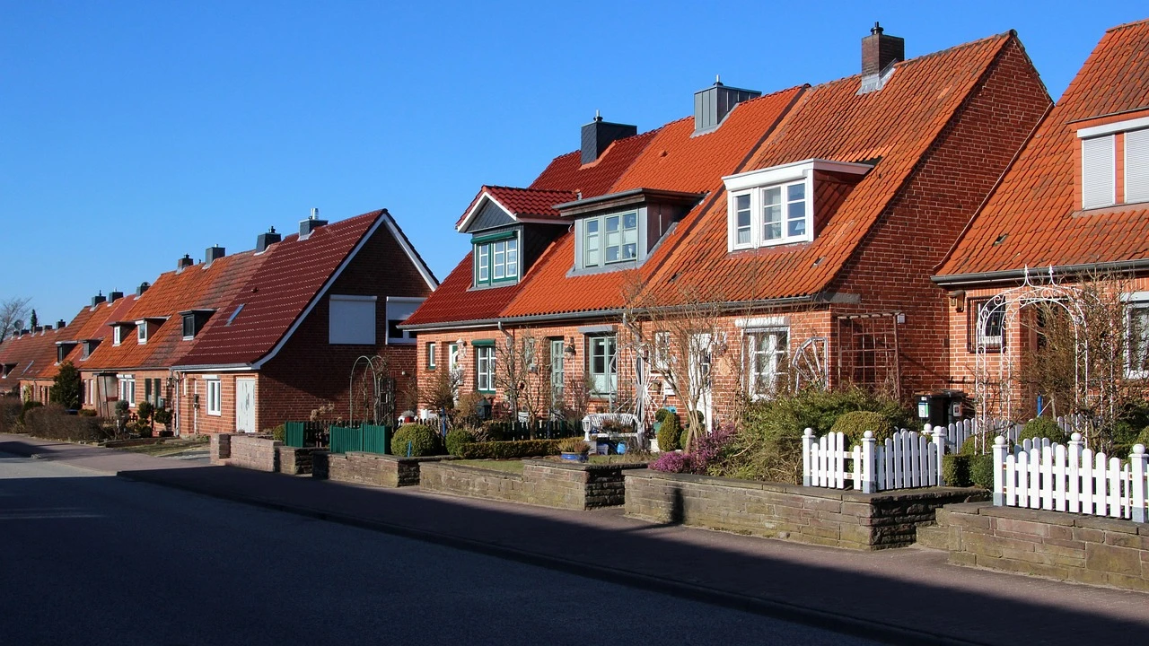 Image for What is the difference between Cohousing and Coliving?
