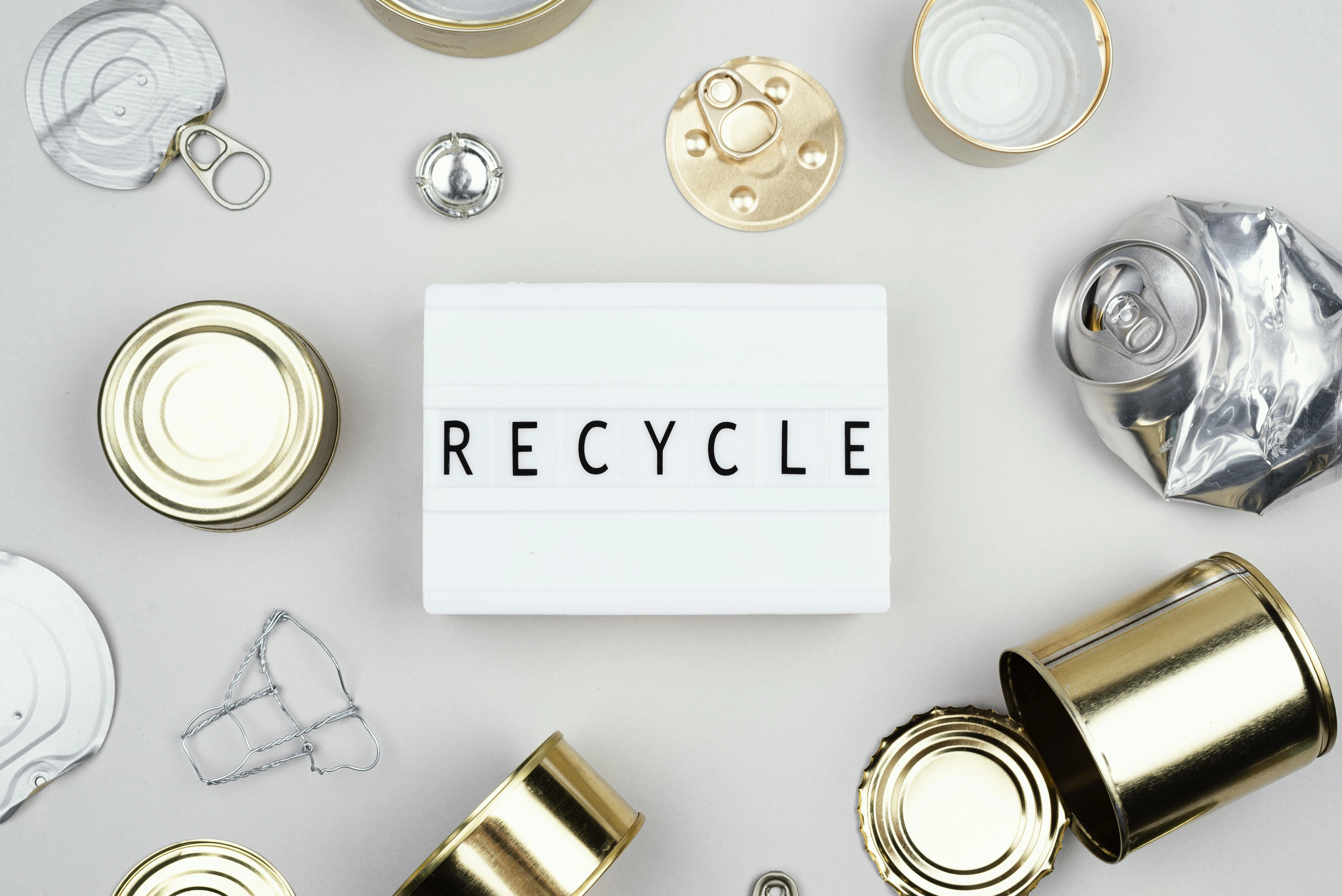 Image for Do drink cans go in recycling or trash? 